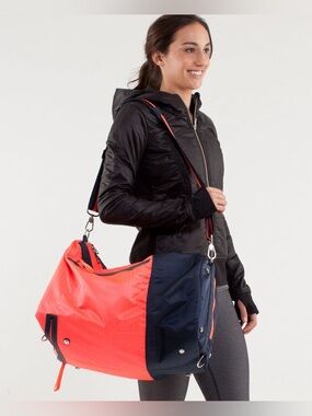 Lululemon Do It Up Duffel